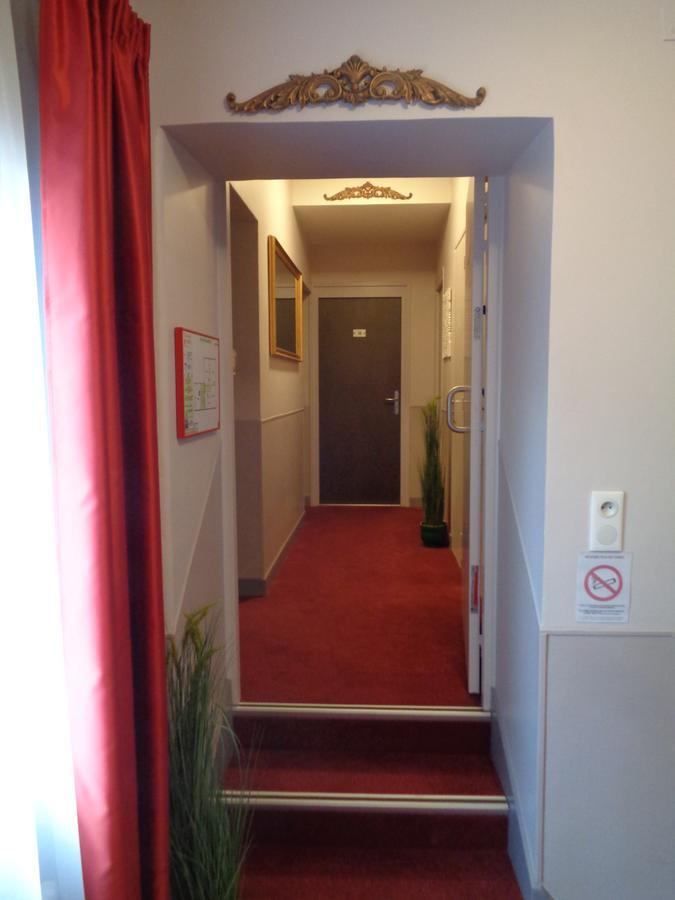 Hotel de Montaulbain Verdun-sur-Meuse Buitenkant foto